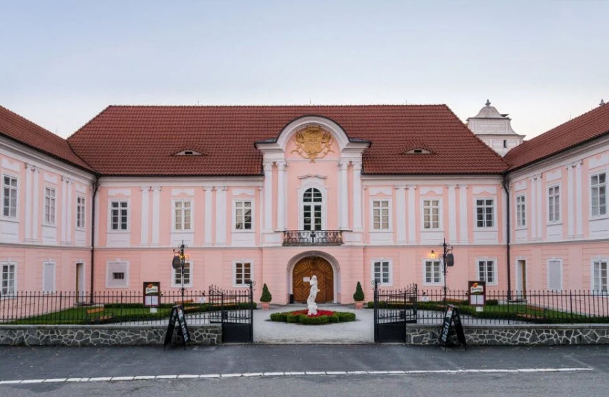 Zámek Hrádek, Czech Republic (Czechia)